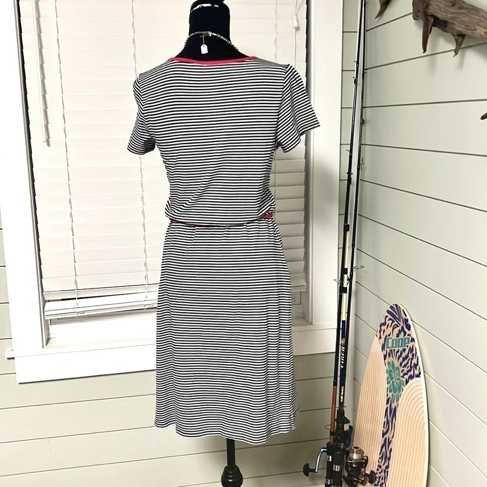 ⭐️Lands’ End, Women's Stripe Knit Henley T-shirt Dress,Navy/Pink,Belted, EUC,6-8